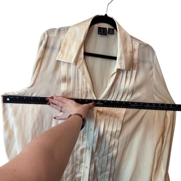 INC- Women’s Cream Button Down 100% Silk Pintuck French Cuff Blouse, Plus 18W - Picture 6 of 11
